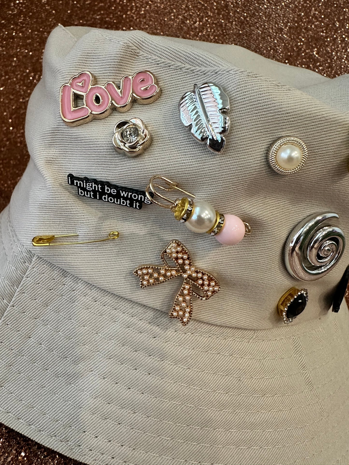 Main Character Bucket-Beige Crown
