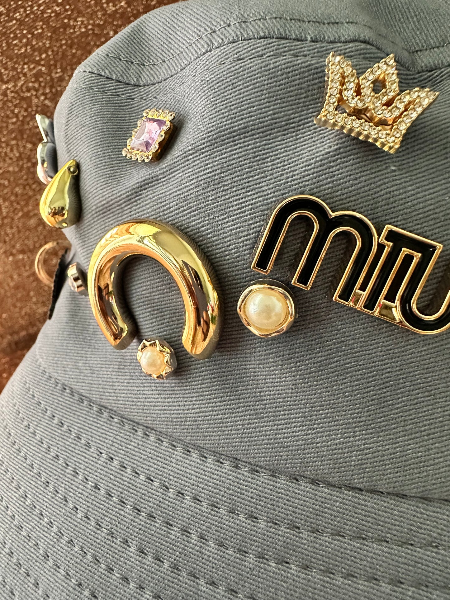 Main Character Bucket- Gray Crown
